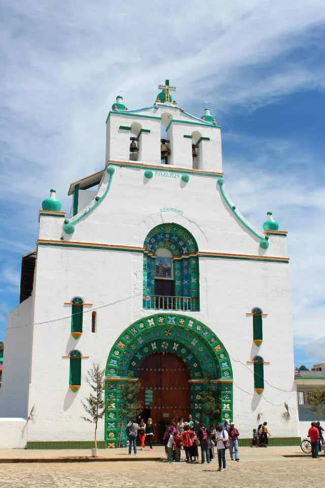 Kostel San Juan Bautista ve městě San Juan Chamula v Chiapasu