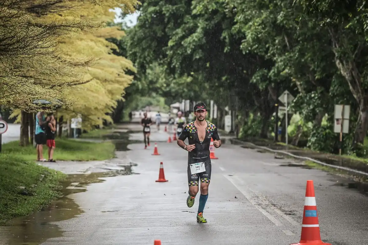 Jakub Atarsia na běžecké části IRONMAN Malaysia Langkawi 2022